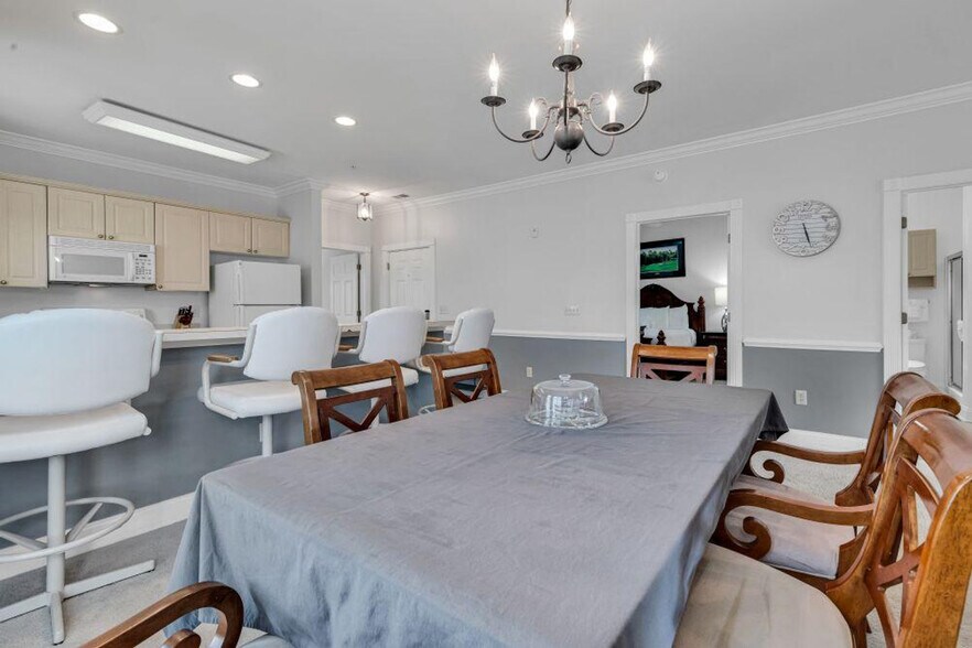 Building Photo - 4886 Luster Leaf Cir