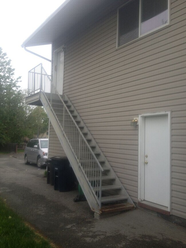 Building Photo - 2731 Lee St