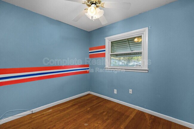 Building Photo - 1386 Fairmeadows Ln