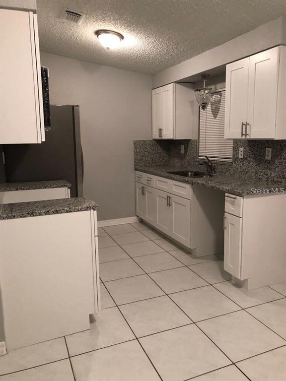 Building Photo - 355 Weathersfield Ave