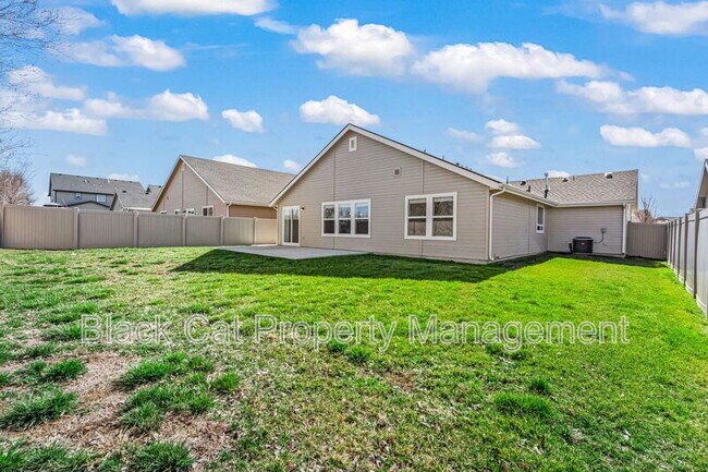 Building Photo - 10604 W New Berlin Dr