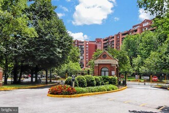 Building Photo - 2230 George C Marshall Dr