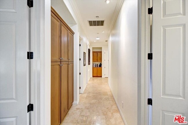 Building Photo - 2860 Dewdrop Pl
