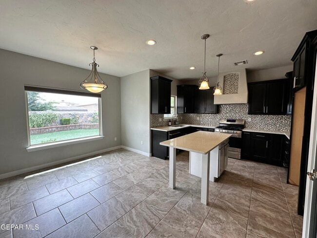 Building Photo - 13108 Round Ridge