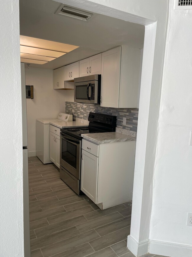 Building Photo - 4364 Aqua Vista Dr