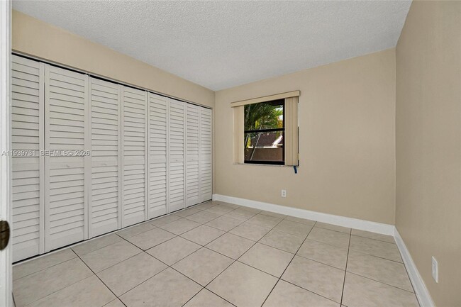 Building Photo - 9079 SW 133rd Ct