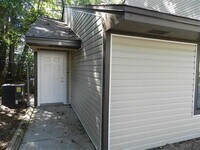 Building Photo - 1427 Charlotte St
