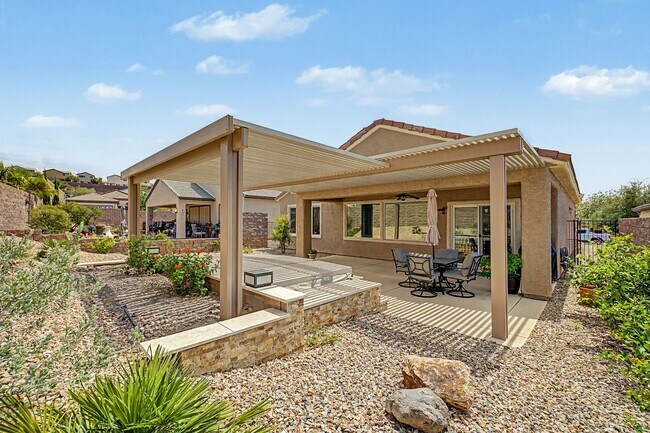 Building Photo - Stunning upgraded Solera At Anthem Home with Spa in back yard!