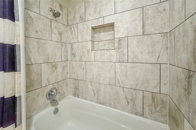 Building Photo - 2121 El Paseo St