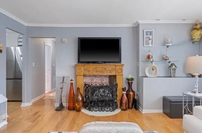 Building Photo - 8 Juniper St