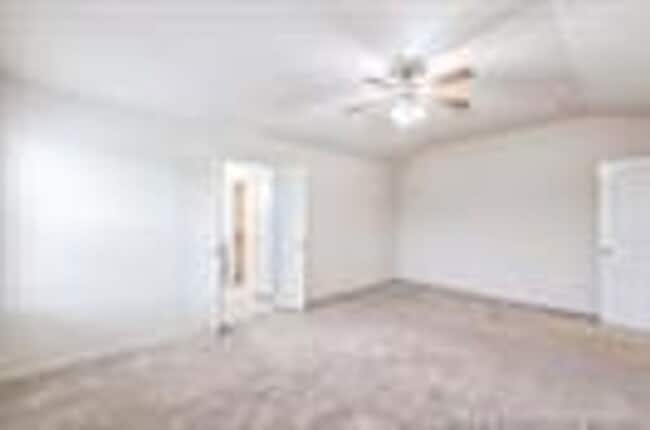 Building Photo - Well maintained home in a great location within Prestin lakes.