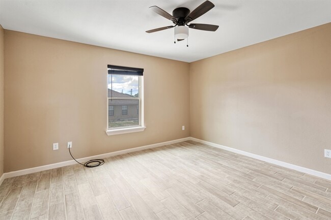 Building Photo - 137 Rio Seco Dr