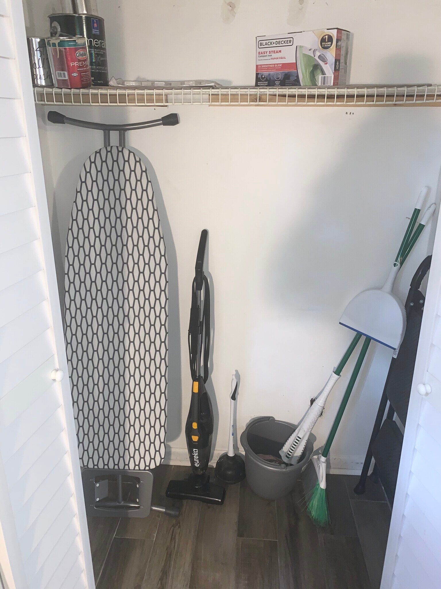 Building Photo - 2320 Vista Ave