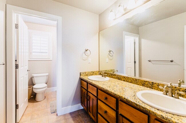 Building Photo - 9728 Quartzridge Dr