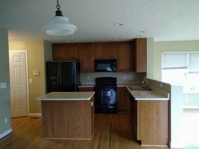 Building Photo - 4402 Coveflower Ct
