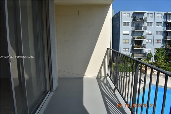 Building Photo - 1470 NE 125th Terrace