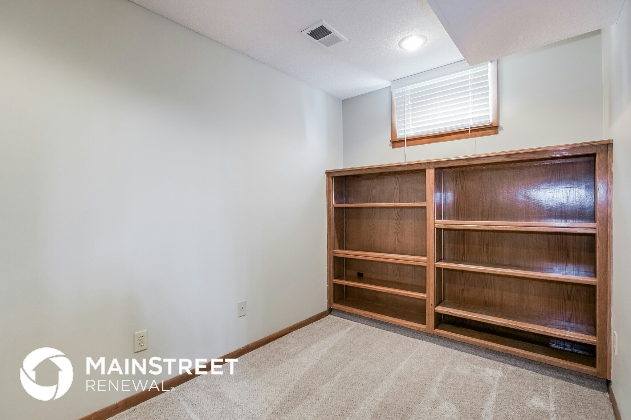 Building Photo - 1732 NE Ridgeview Dr