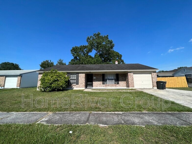 2593 Spring Lake Rd W 2593 Spring - 2593 Spring Lake Rd W Jacksonville Fl Primary Photo