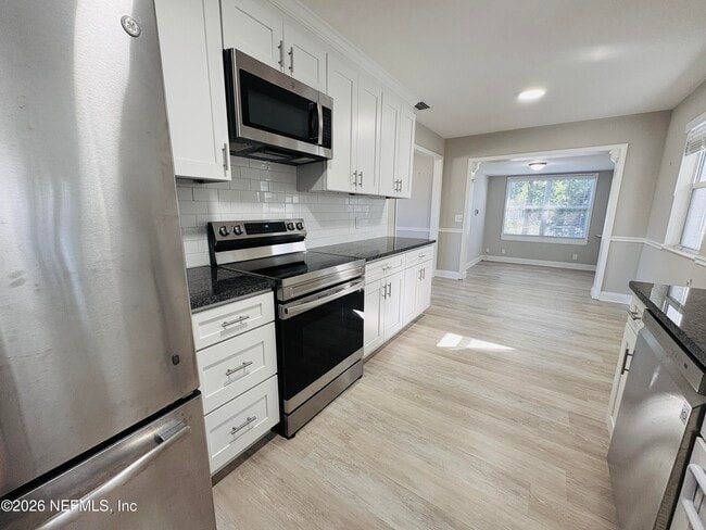 Building Photo - 7008 Perke Dr