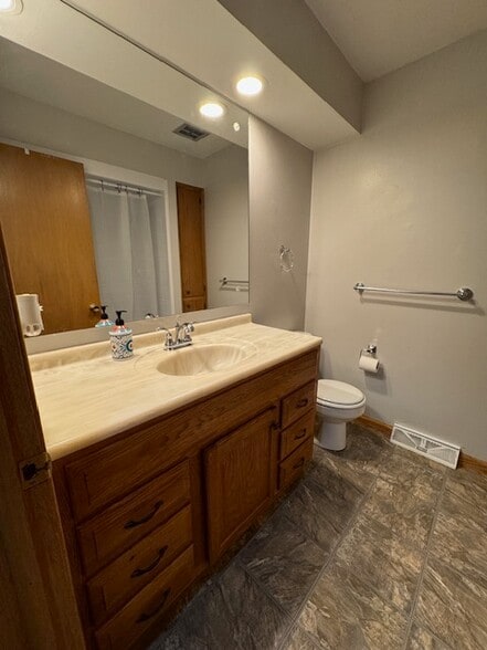 Bath #2 - 4766 Maize Road