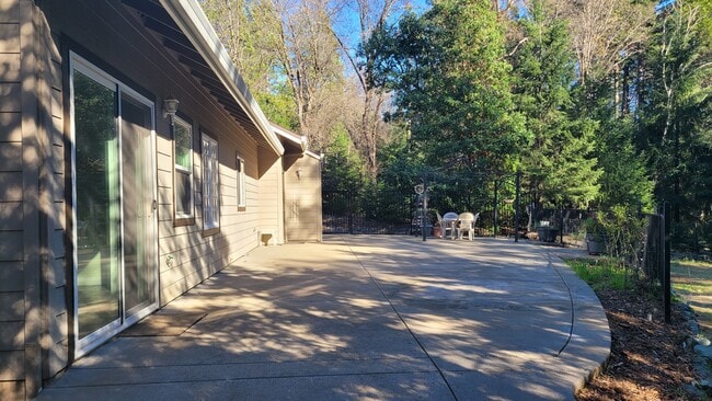 Building Photo - 18449 Shasta Dam Way