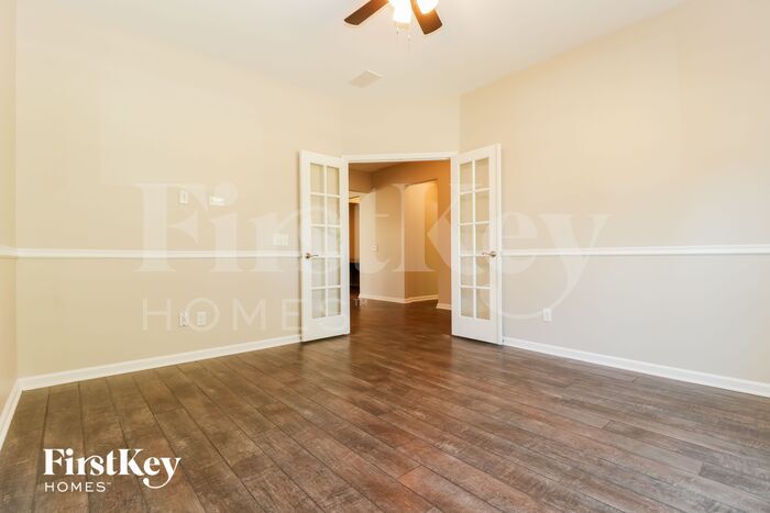 Building Photo - 220 Foxbank Plantation Blvd