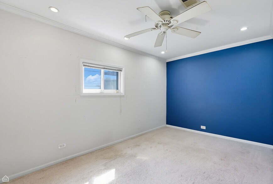 Building Photo - 3709 W Potomac Ave