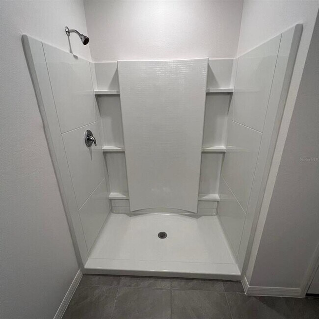 Building Photo - 446 Baroness Way