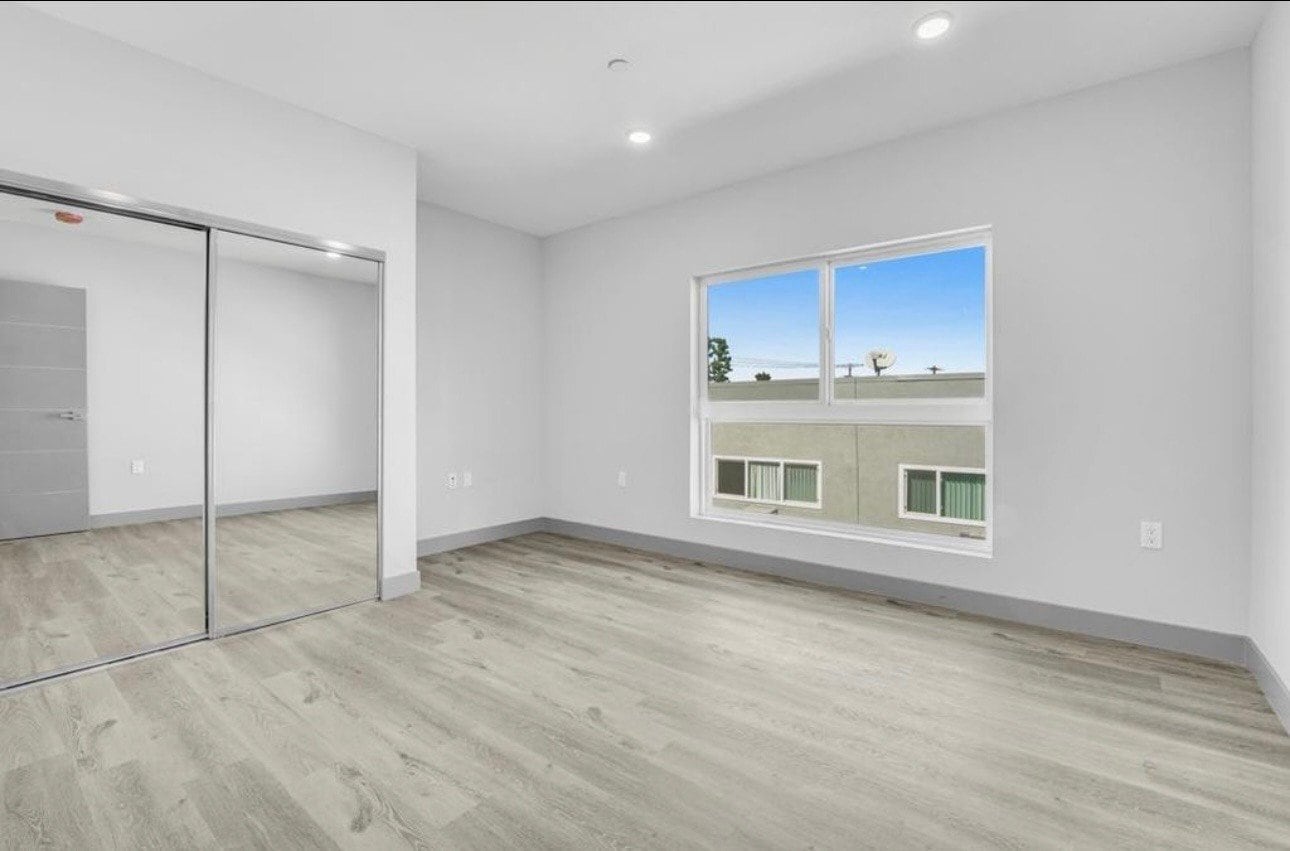 Building Photo - 7040 Woodman Ave