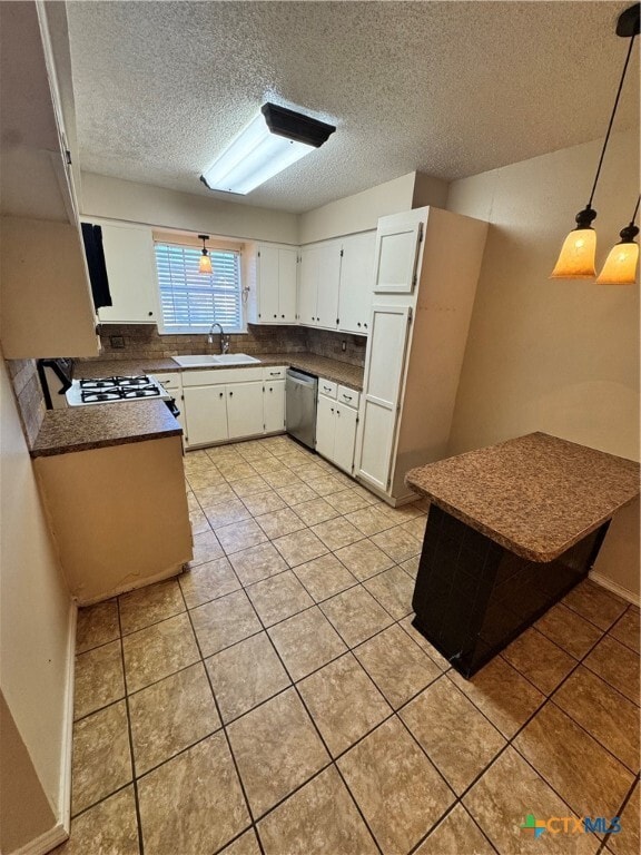 Building Photo - 4602 Dahlia Ln