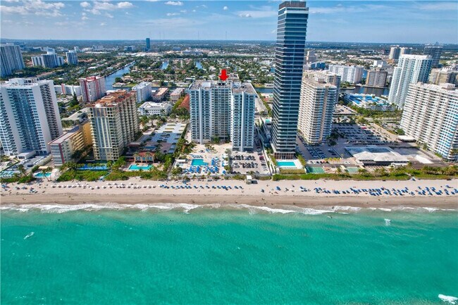 Building Photo - 2030 S Ocean Dr