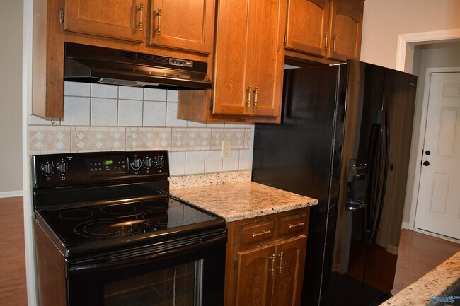Building Photo - 122 Lewis Ln