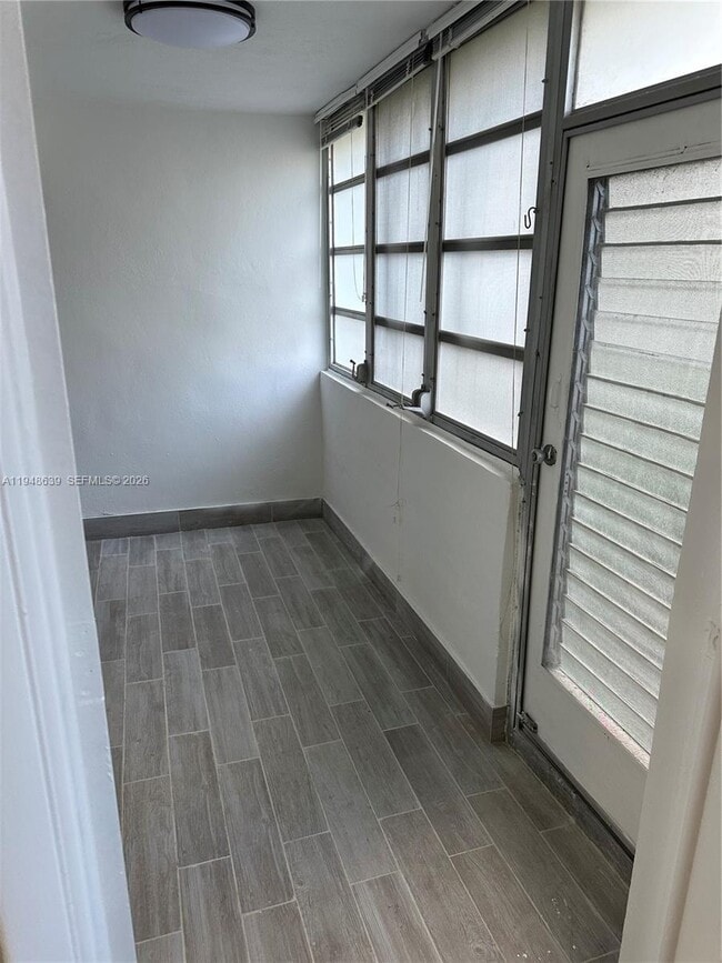 Building Photo - 1333 E Hallandale Beach Blvd