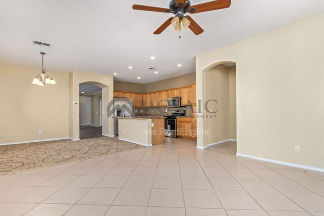 Building Photo - 3018 S 102nd Ln