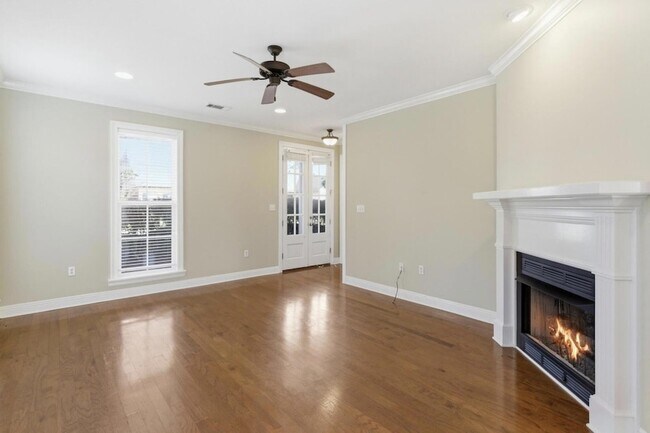 Building Photo - 44 Bridgefield Ct