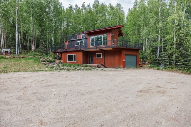 Building Photo - 1499 Golden View Dr