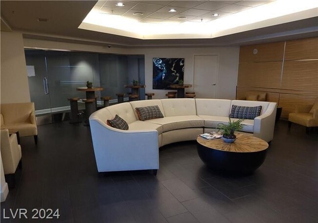 Building Photo - Stunningly Remodeled Studio High-Rise Unit For Rent