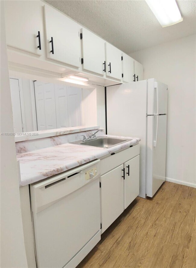 Building Photo - 4401 W McNab Rd