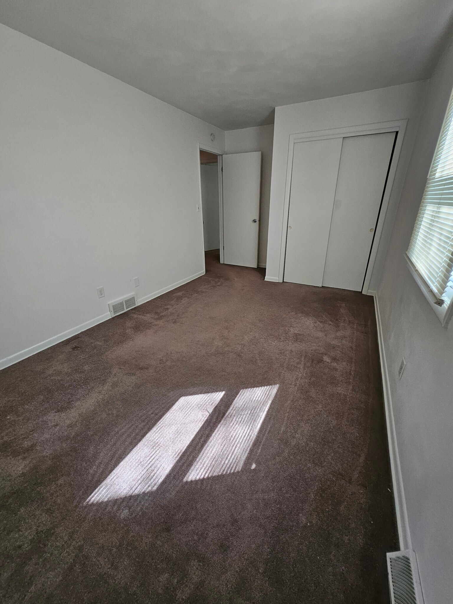 Building Photo - 406 30th Ave