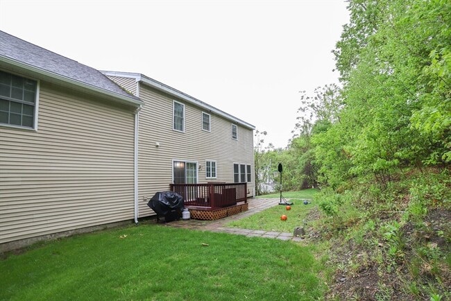 Building Photo - 21 Eaton Ave