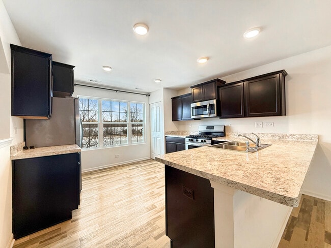 Building Photo - 2385 Upland Rd