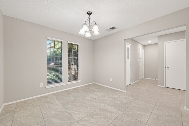 Building Photo - 927 Comstock Springs Dr