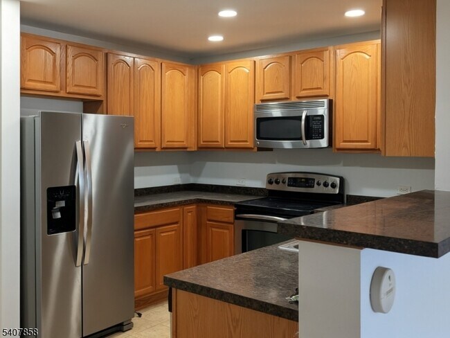 Building Photo - 1 Carriage City Plz