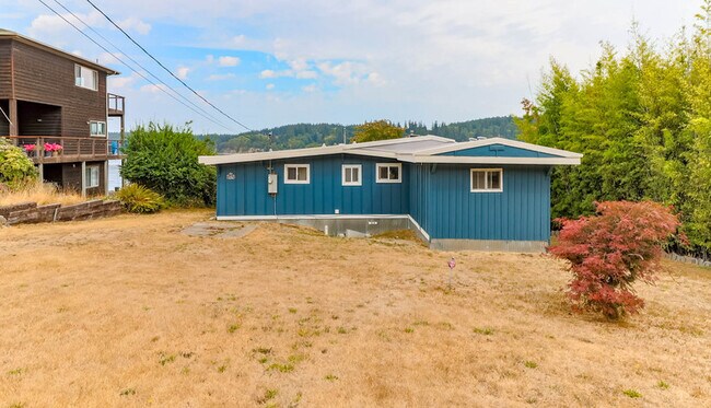 Building Photo - 11415 Larson Rd