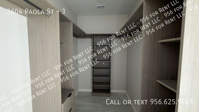 Building Photo - 3604 Paola St