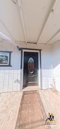 Building Photo - 2389 Empress St