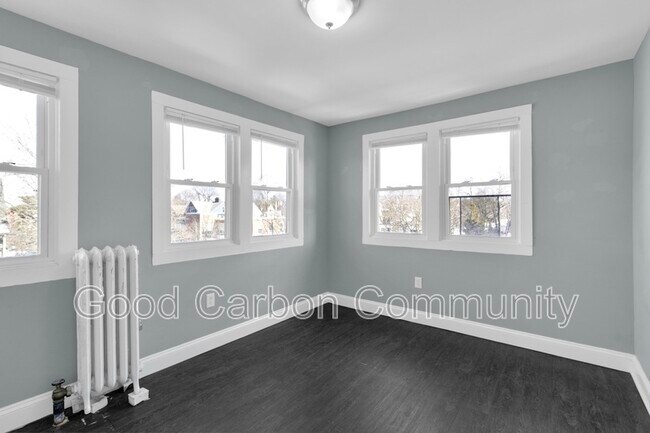 Building Photo - 618 Elmwood Ave