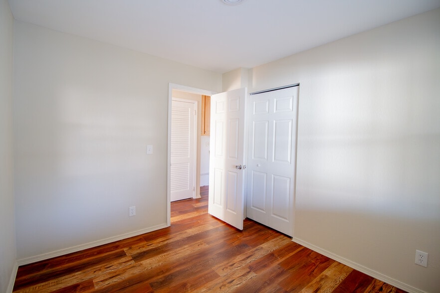 Building Photo - 530 W Northgate Pkwy