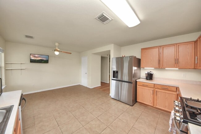 Building Photo - 17006 Kemble Creek Dr