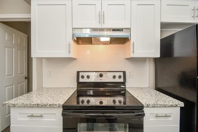 Building Photo - 8323 Blacksmith Dr